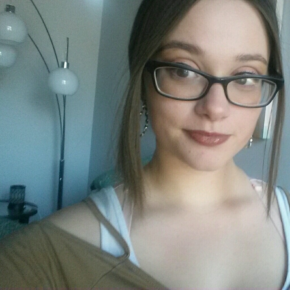 Meet your Posher, Dani